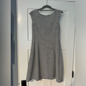 Lilly Pulitzer Resort Ottoman Stripe Dress NWT, Medium